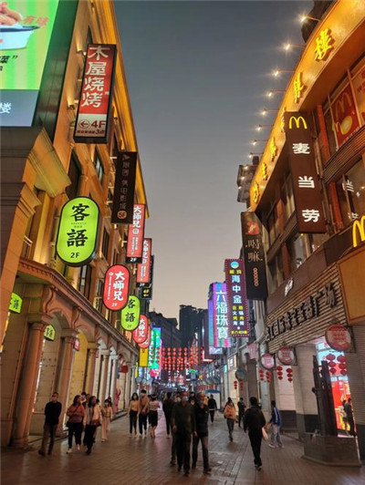 奢华体验,满足尊贵品味 奢华体验,满足尊贵品味